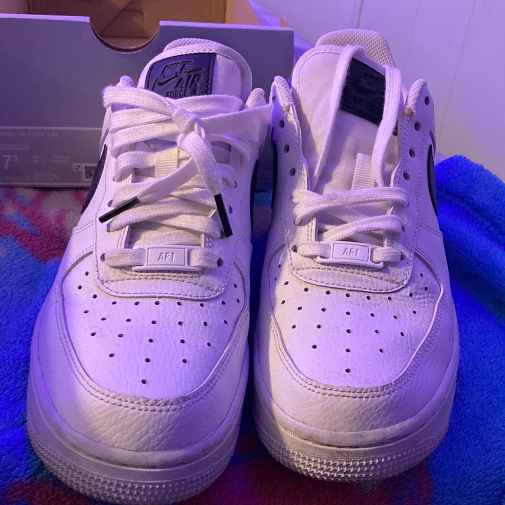 woman’s air force 1’07 (uses)